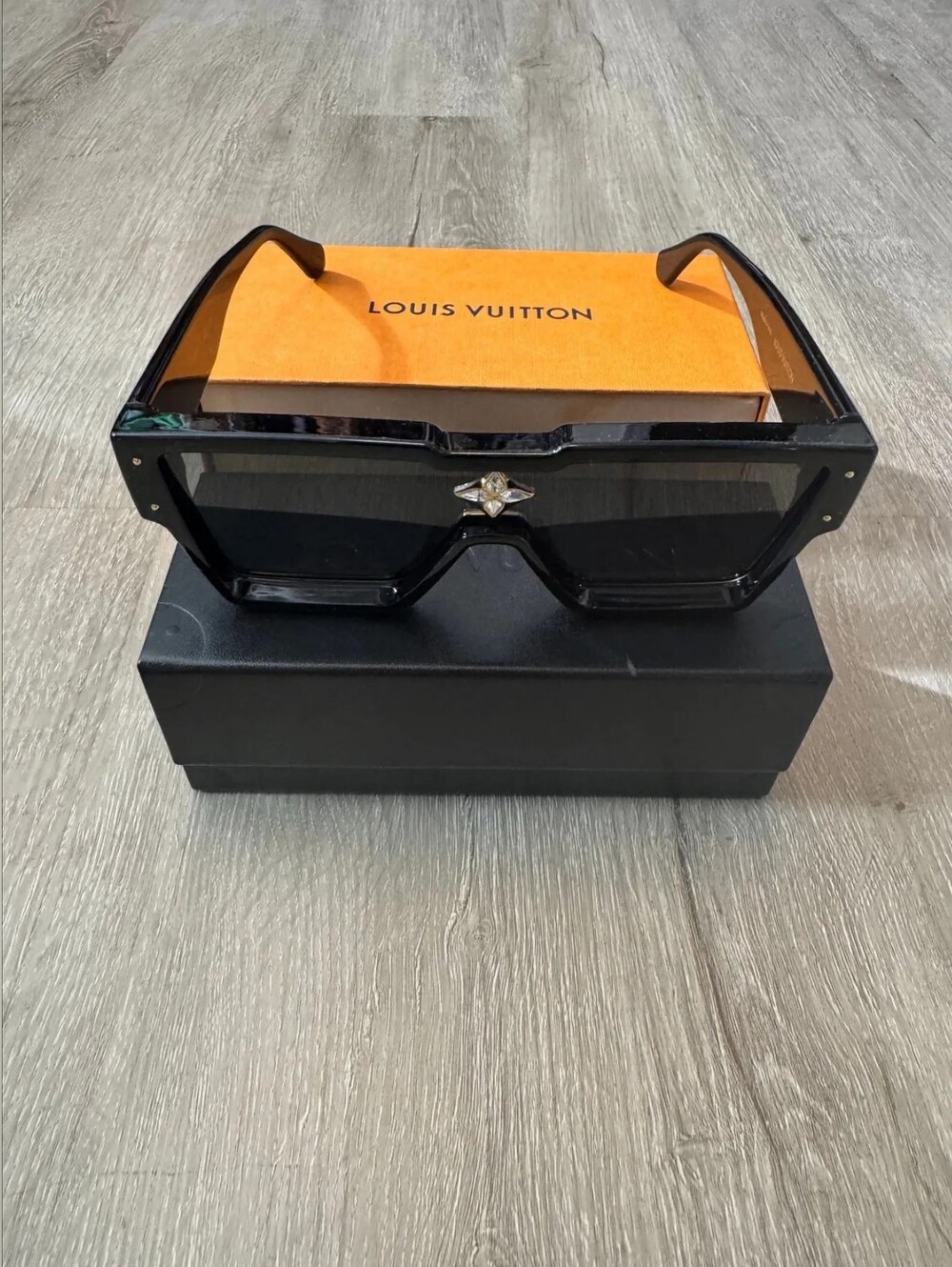 Louis Vuitton Cyclone Sunglasses